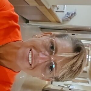 Meet your Posher, Malissa